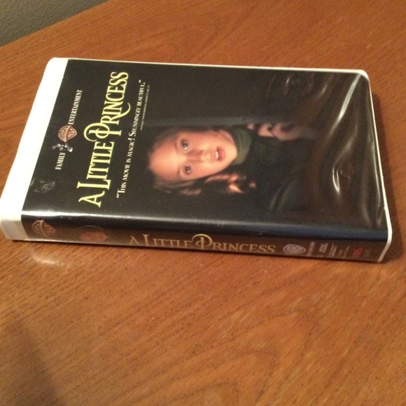 A Little Princess VHS Movie 1995 - Picture 2 of 4